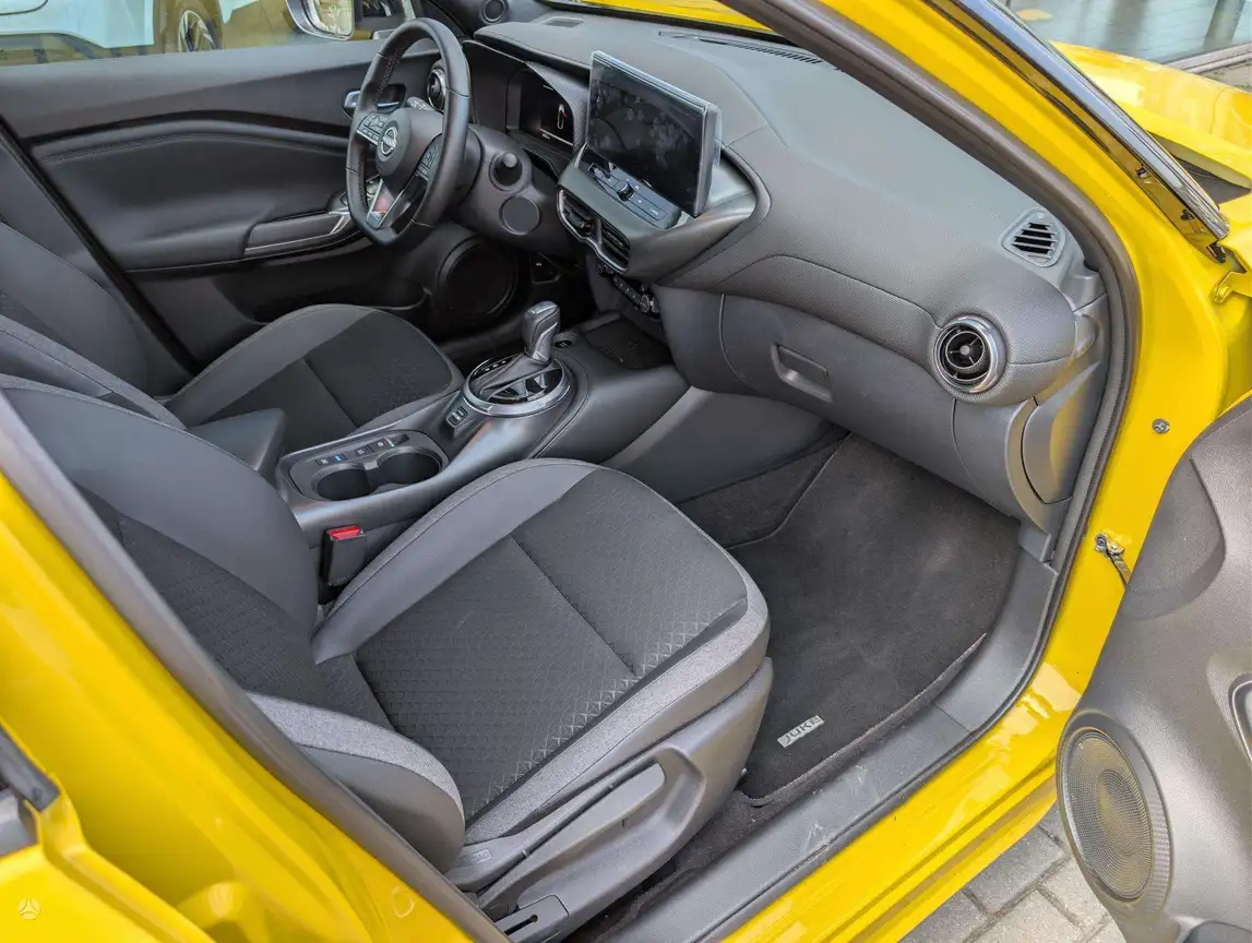 NISSAN JUKE