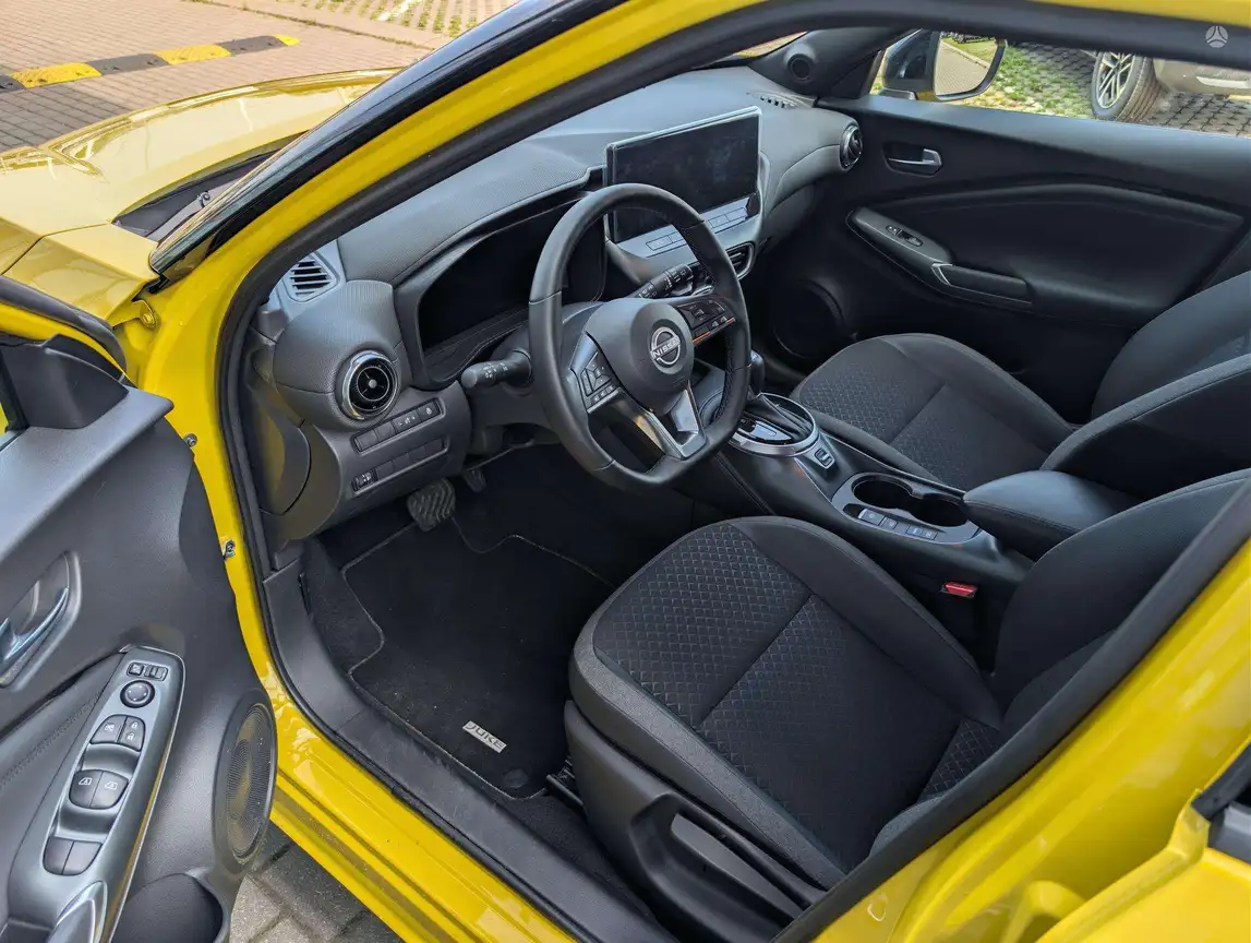 NISSAN JUKE