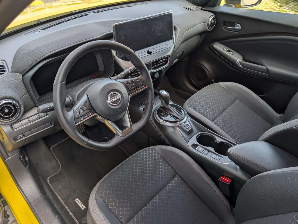 NISSAN JUKE