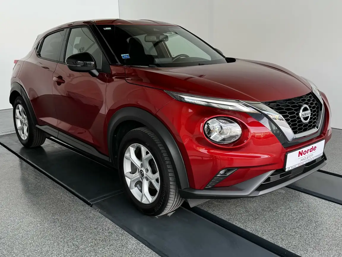 NISSAN JUKE