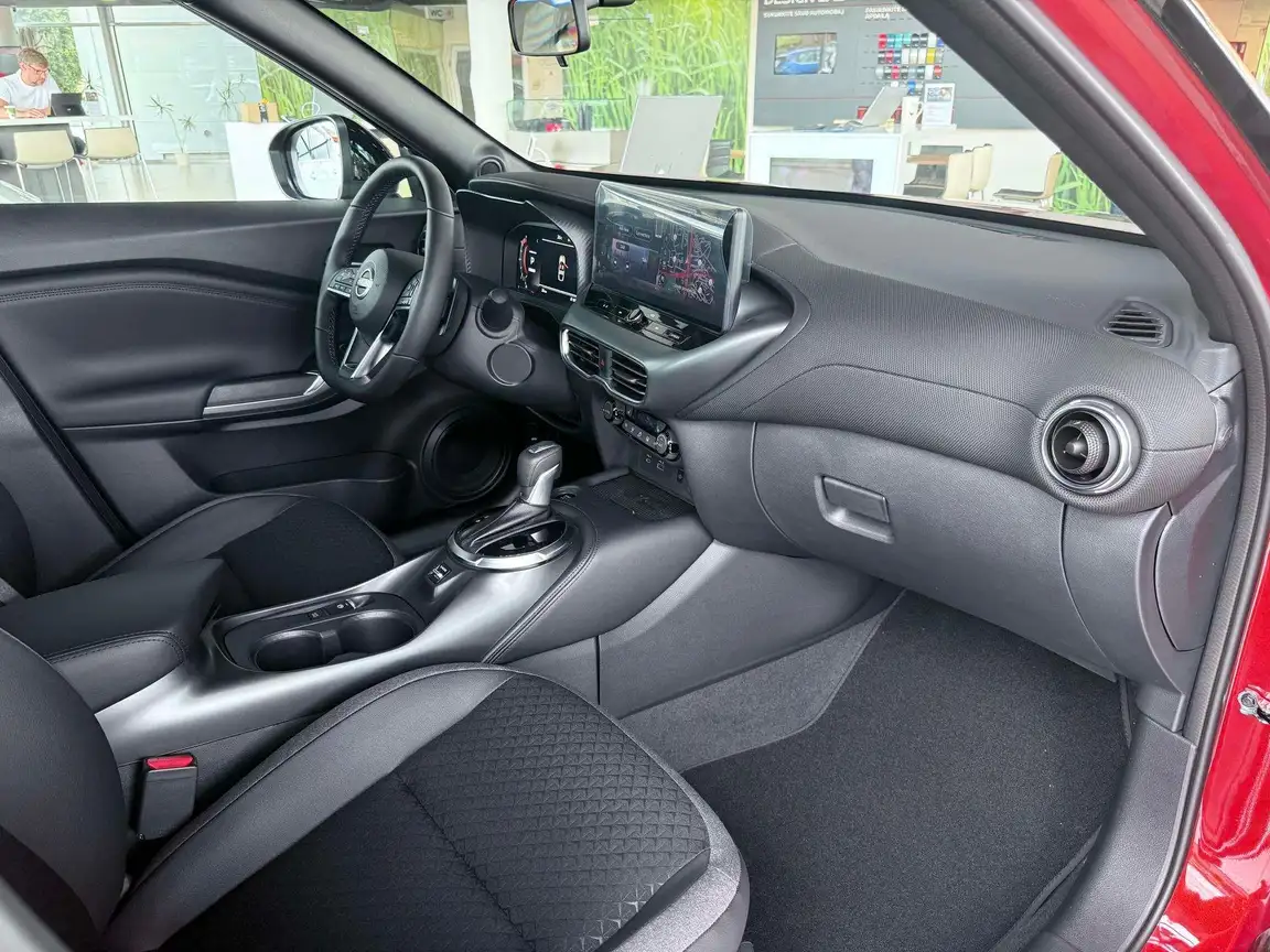 NISSAN JUKE