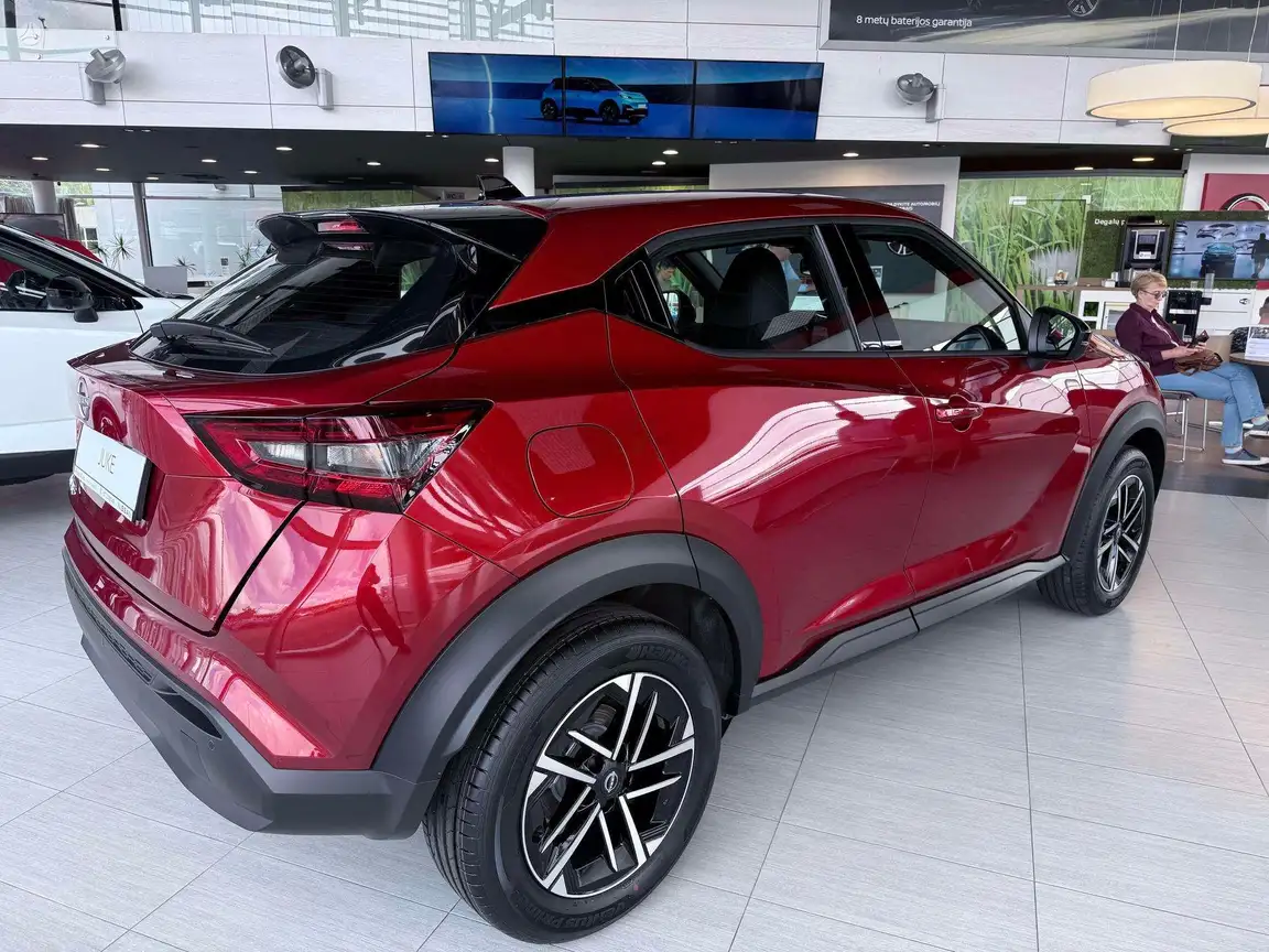 NISSAN JUKE