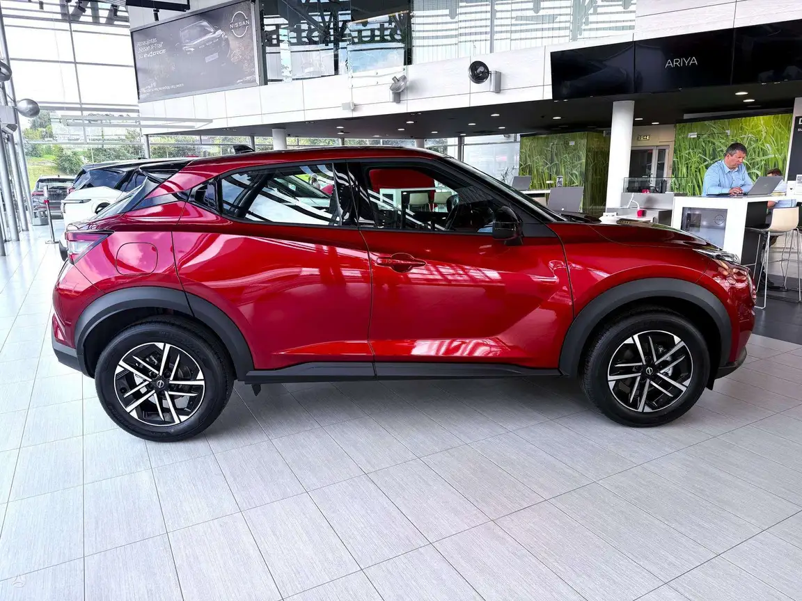 NISSAN JUKE