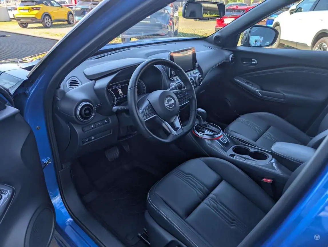 NISSAN JUKE