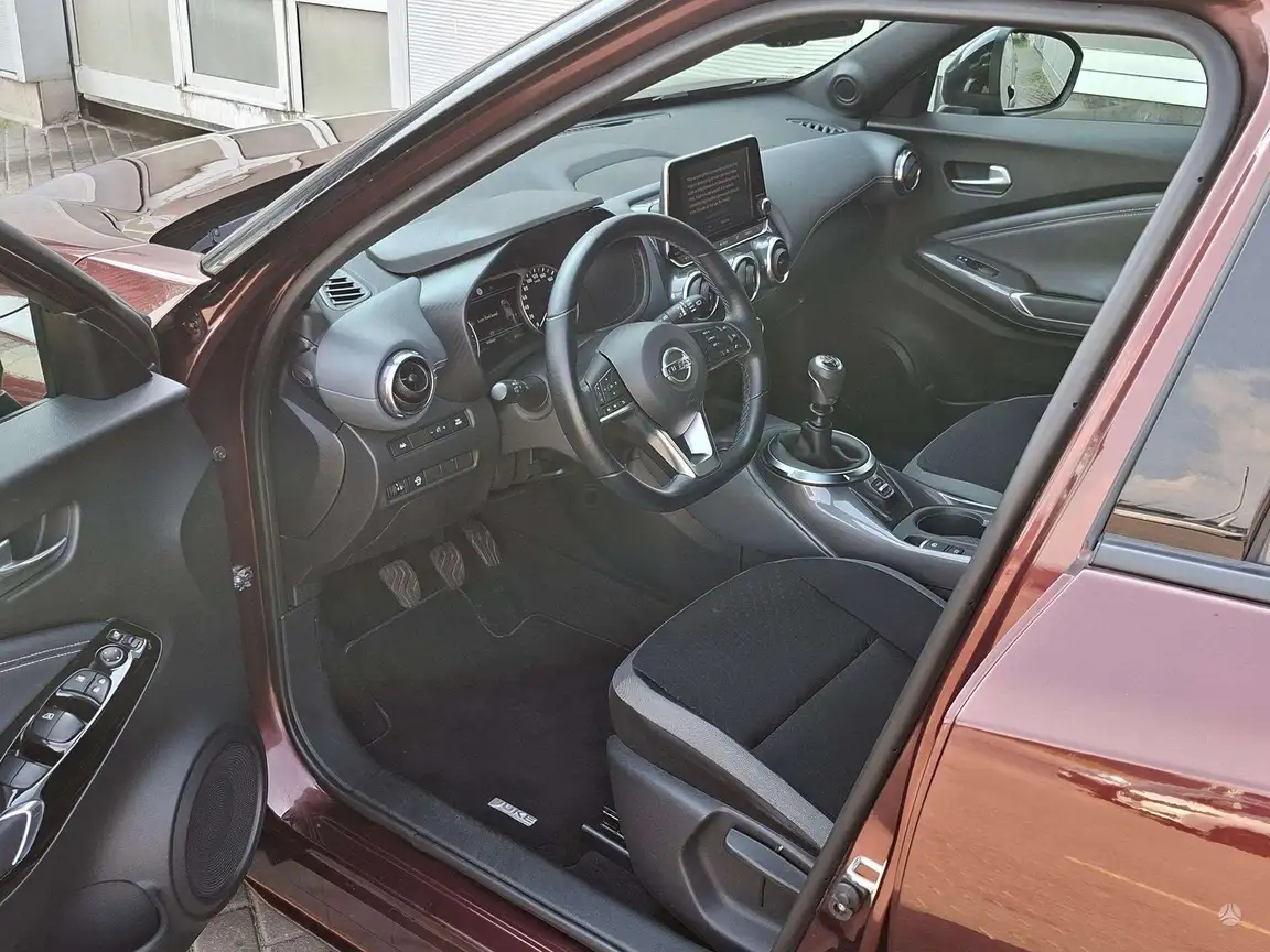 NISSAN JUKE