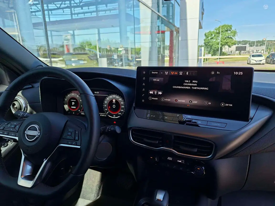 NISSAN JUKE