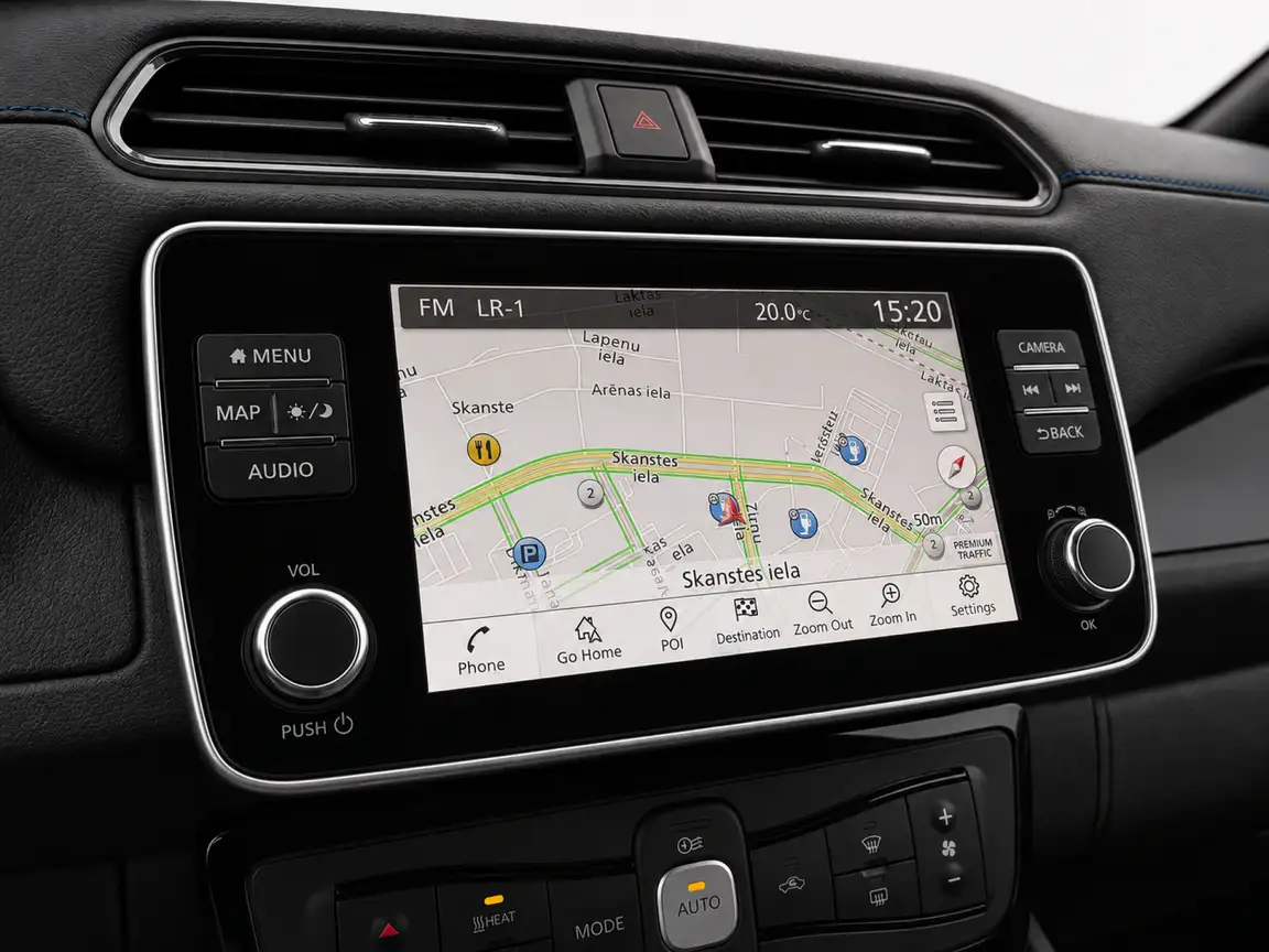 NISSAN LEAF