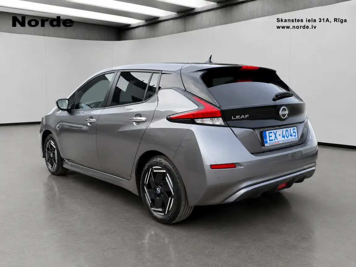 NISSAN LEAF
