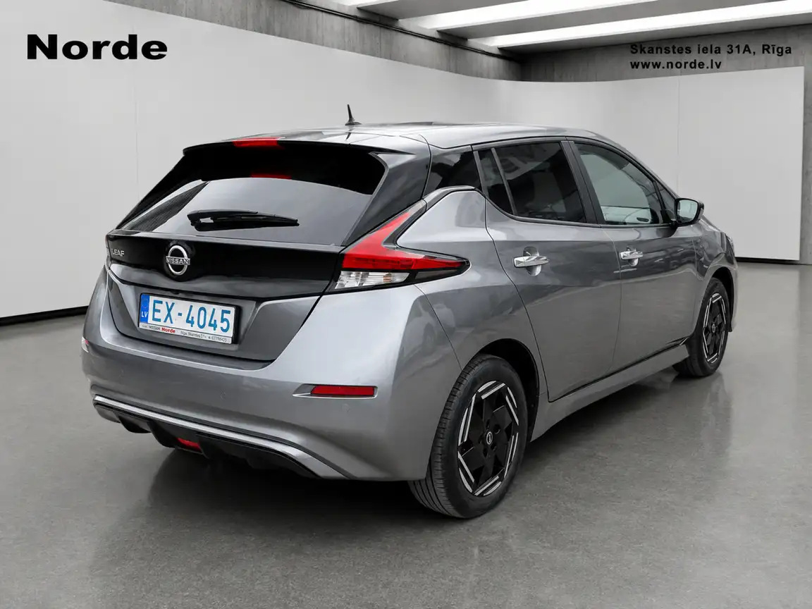 NISSAN LEAF