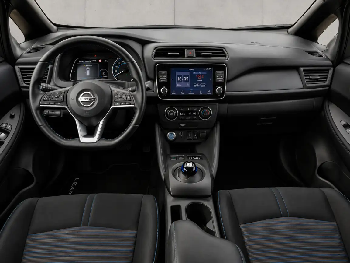 NISSAN LEAF