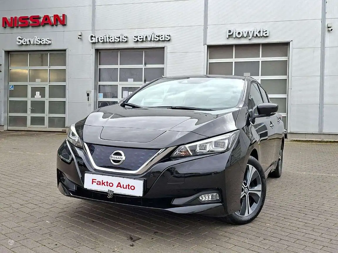 NISSAN LEAF