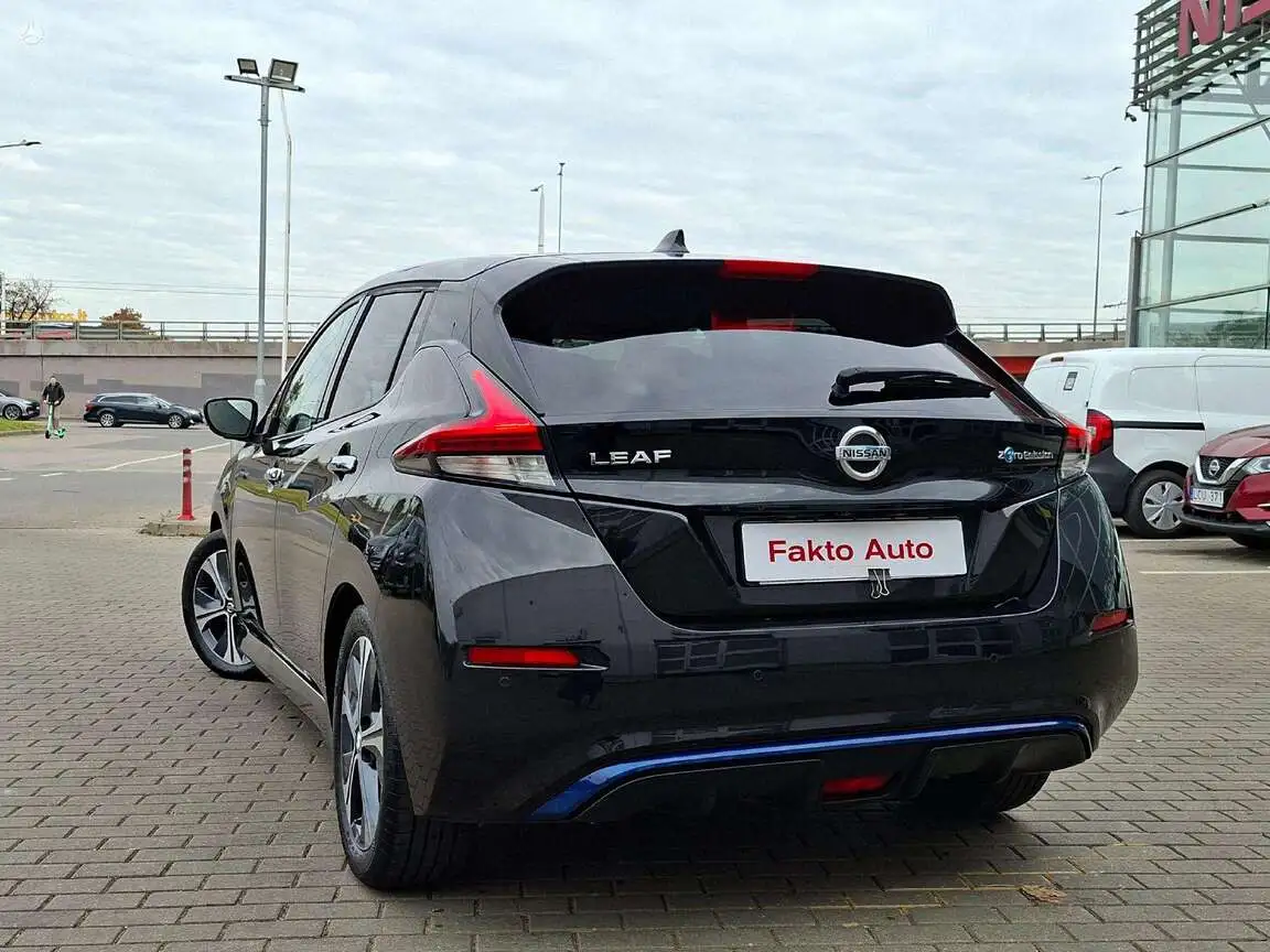 NISSAN LEAF