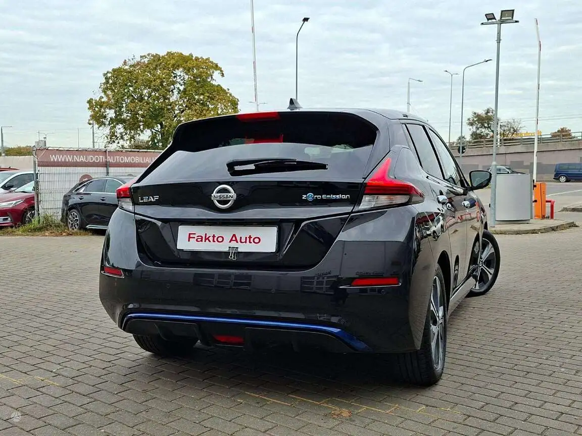 NISSAN LEAF