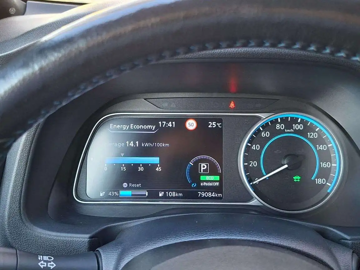 NISSAN LEAF