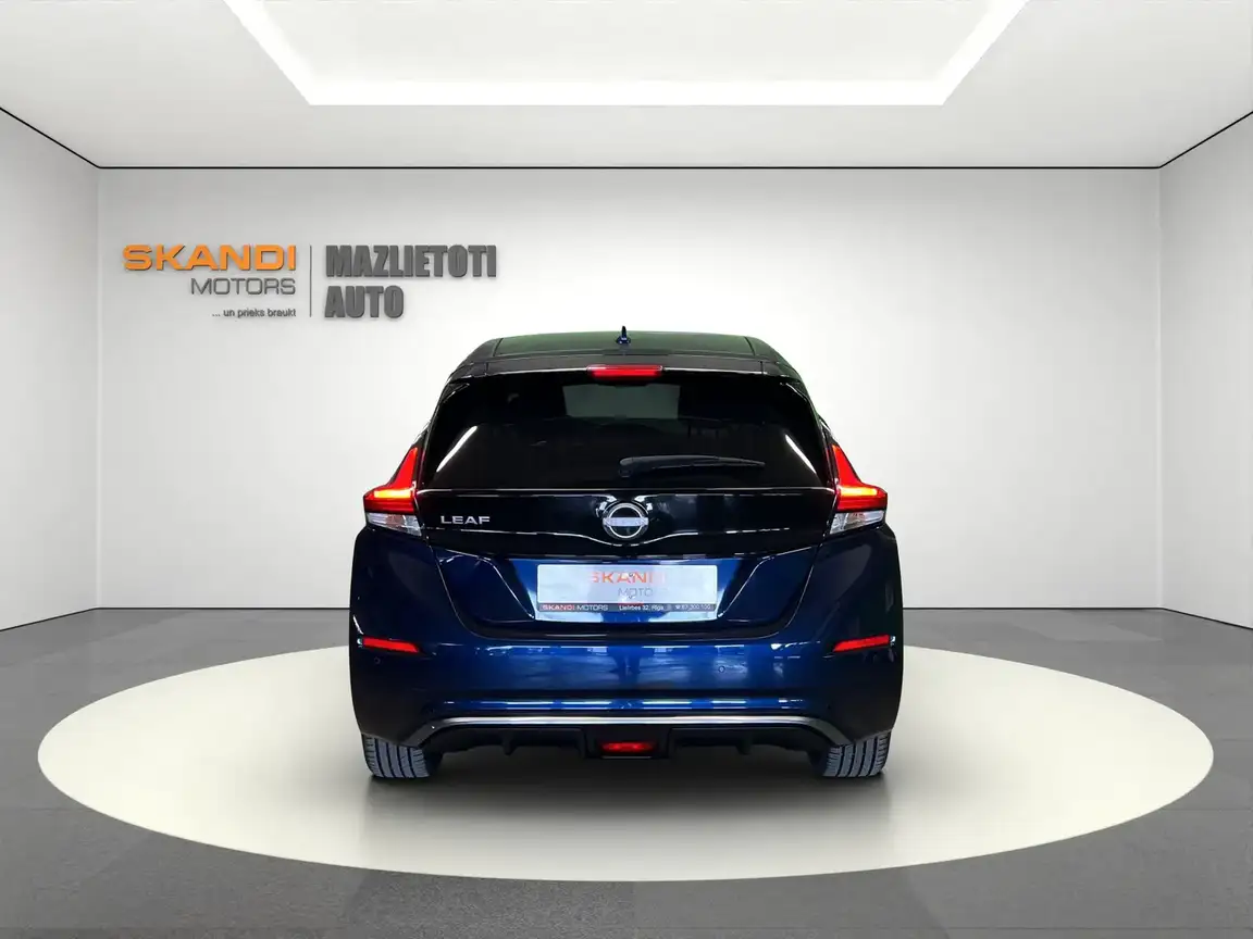NISSAN LEAF