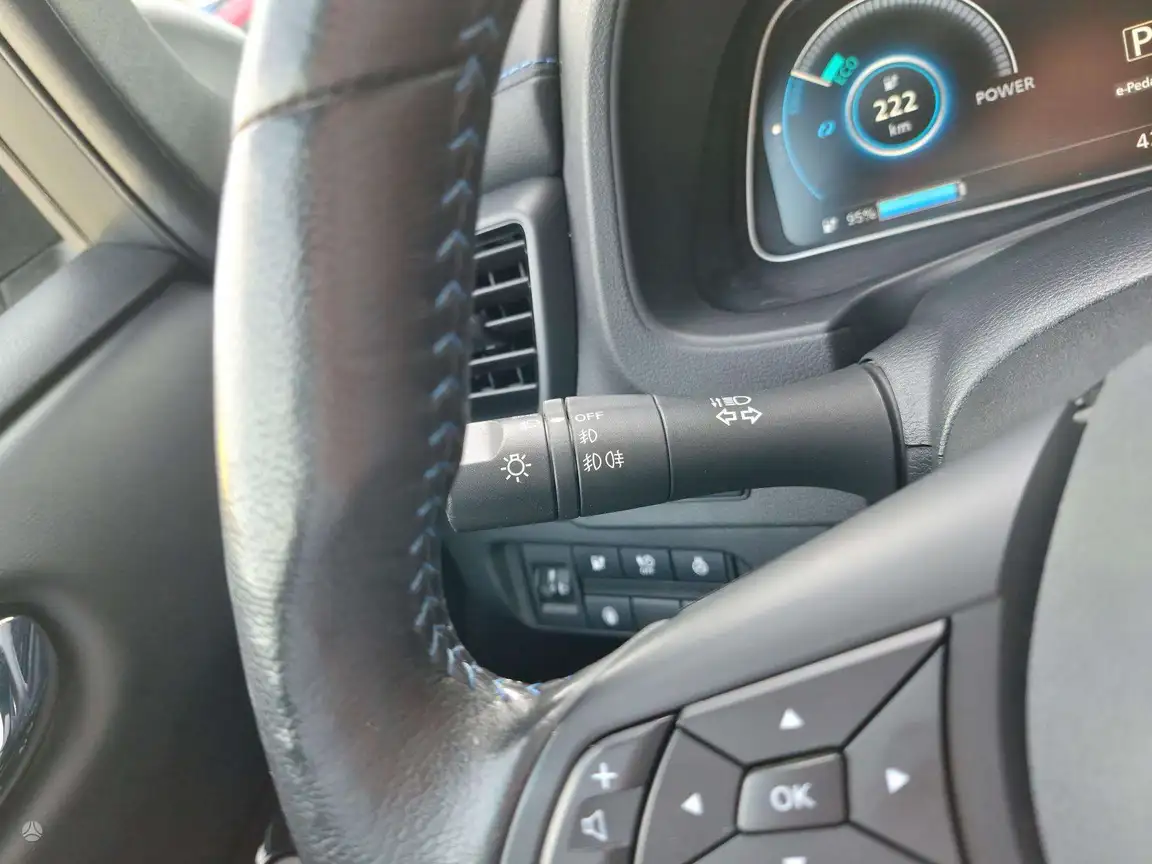 NISSAN LEAF