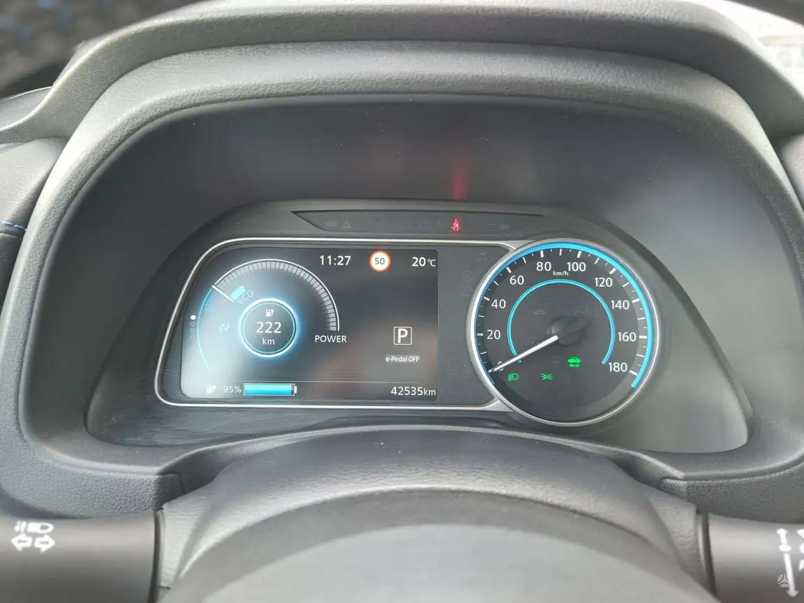 NISSAN LEAF