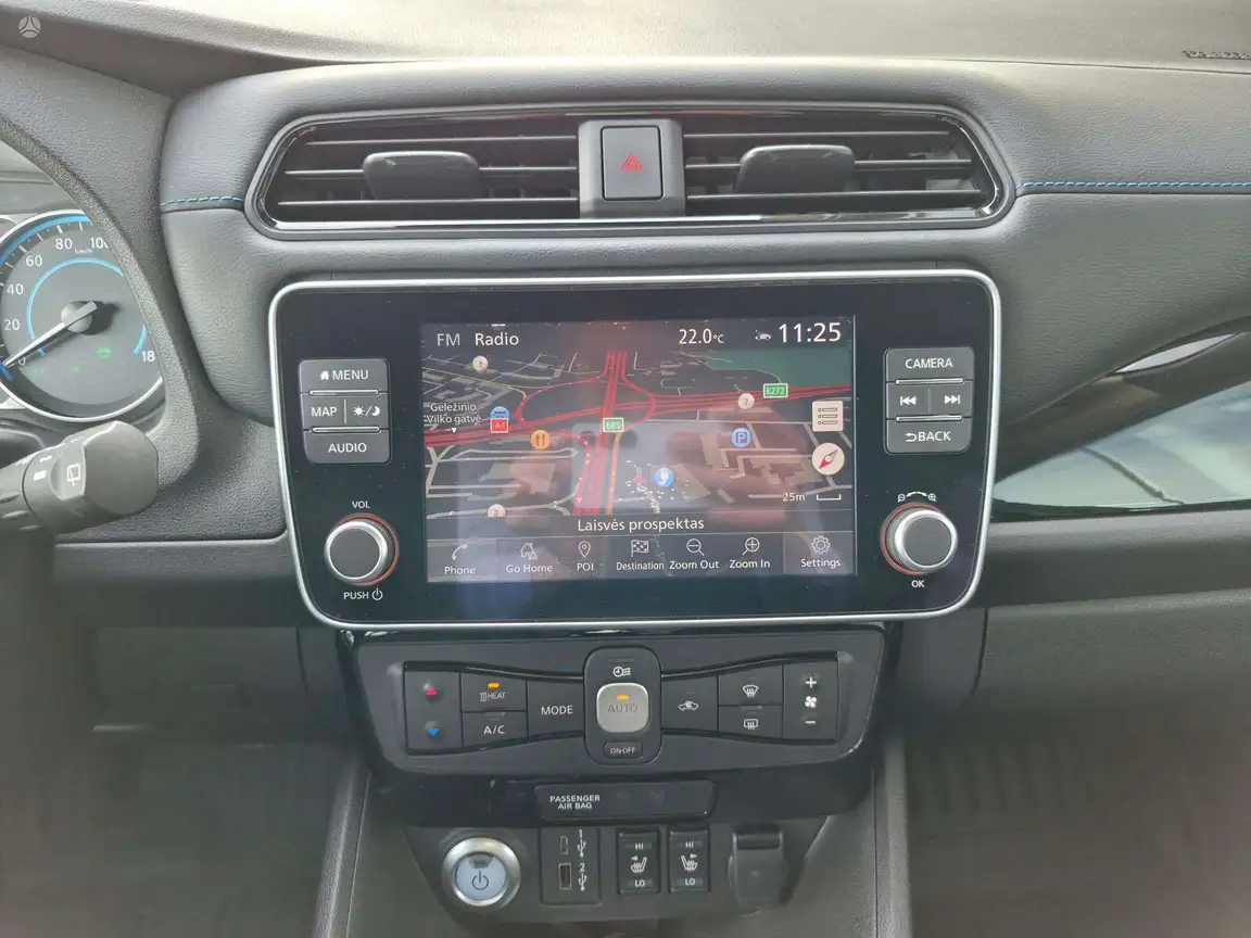 NISSAN LEAF