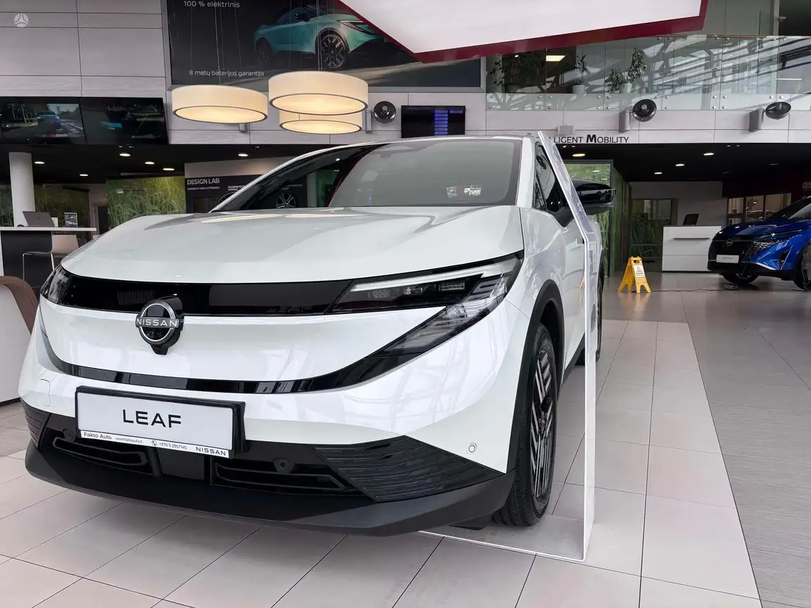 NISSAN LEAF
