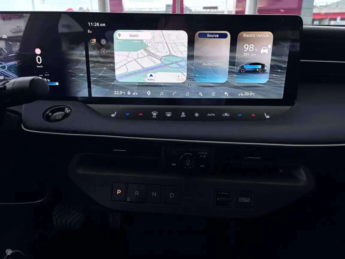 NISSAN LEAF