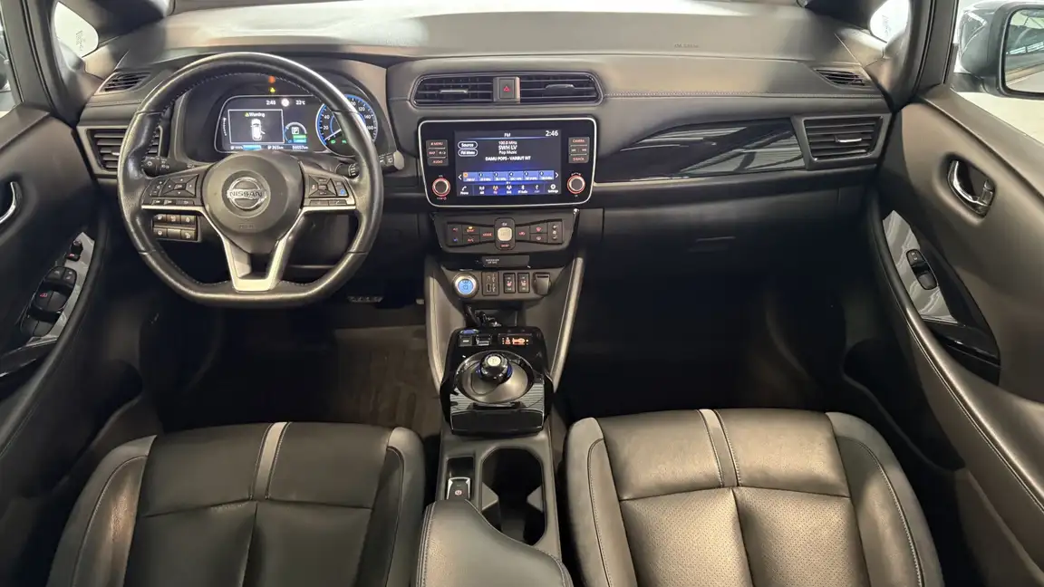 NISSAN LEAF