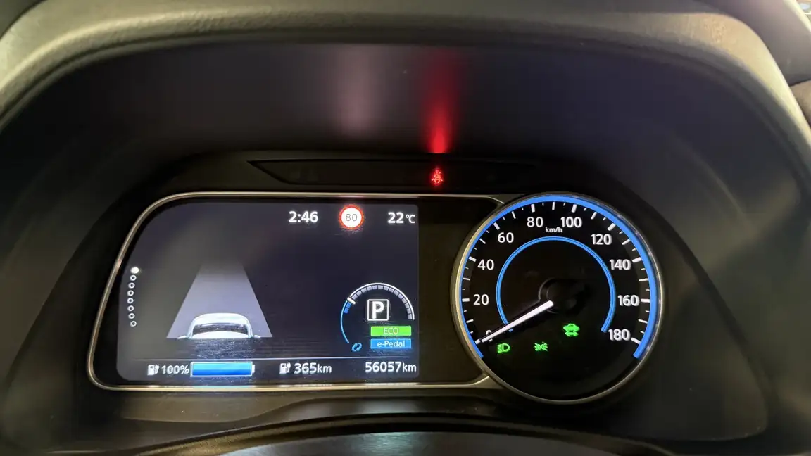 NISSAN LEAF