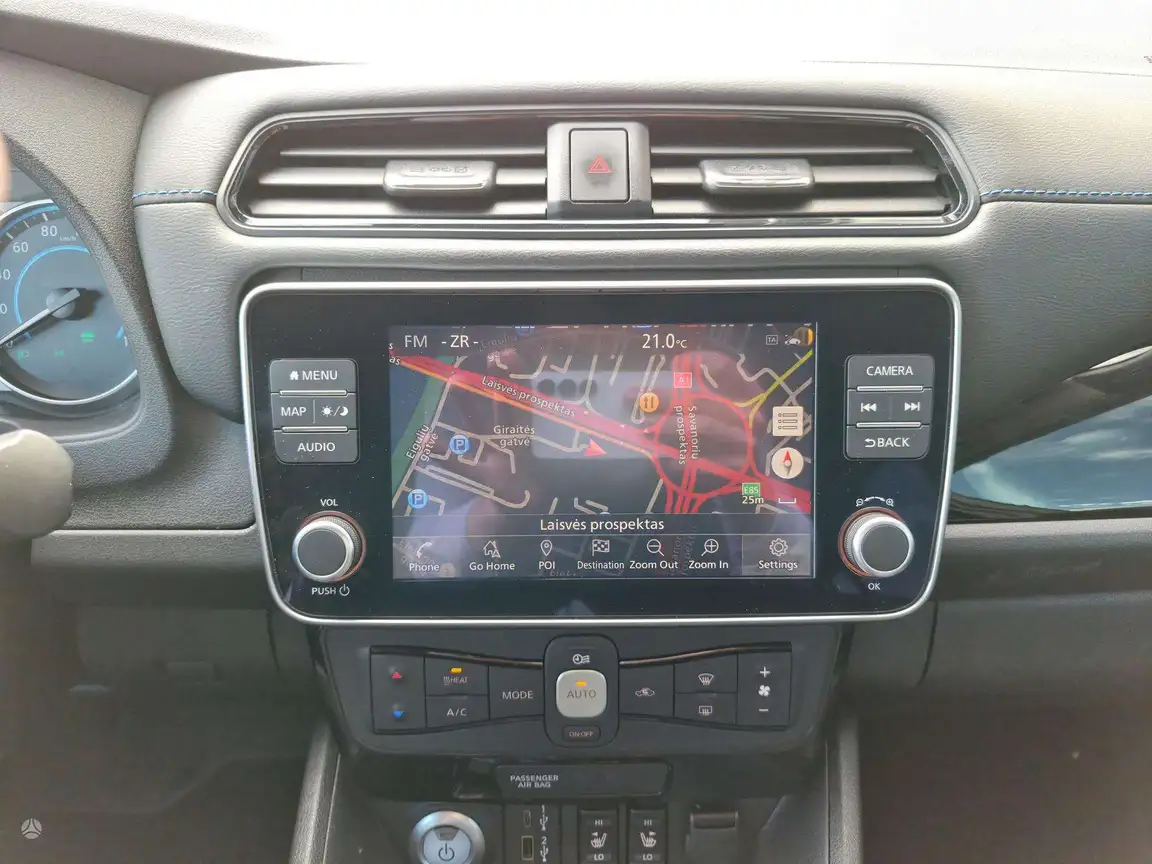 NISSAN LEAF