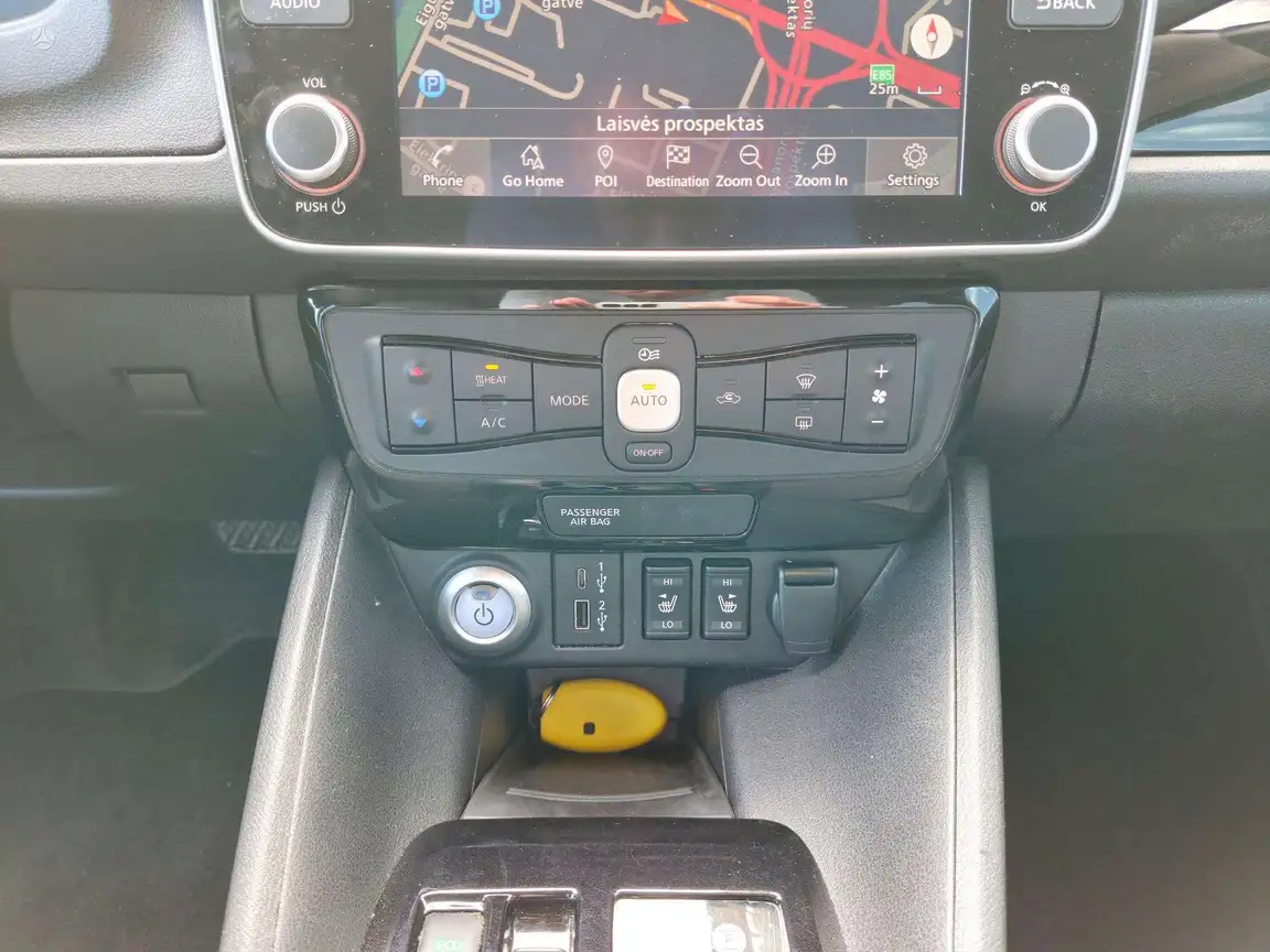 NISSAN LEAF
