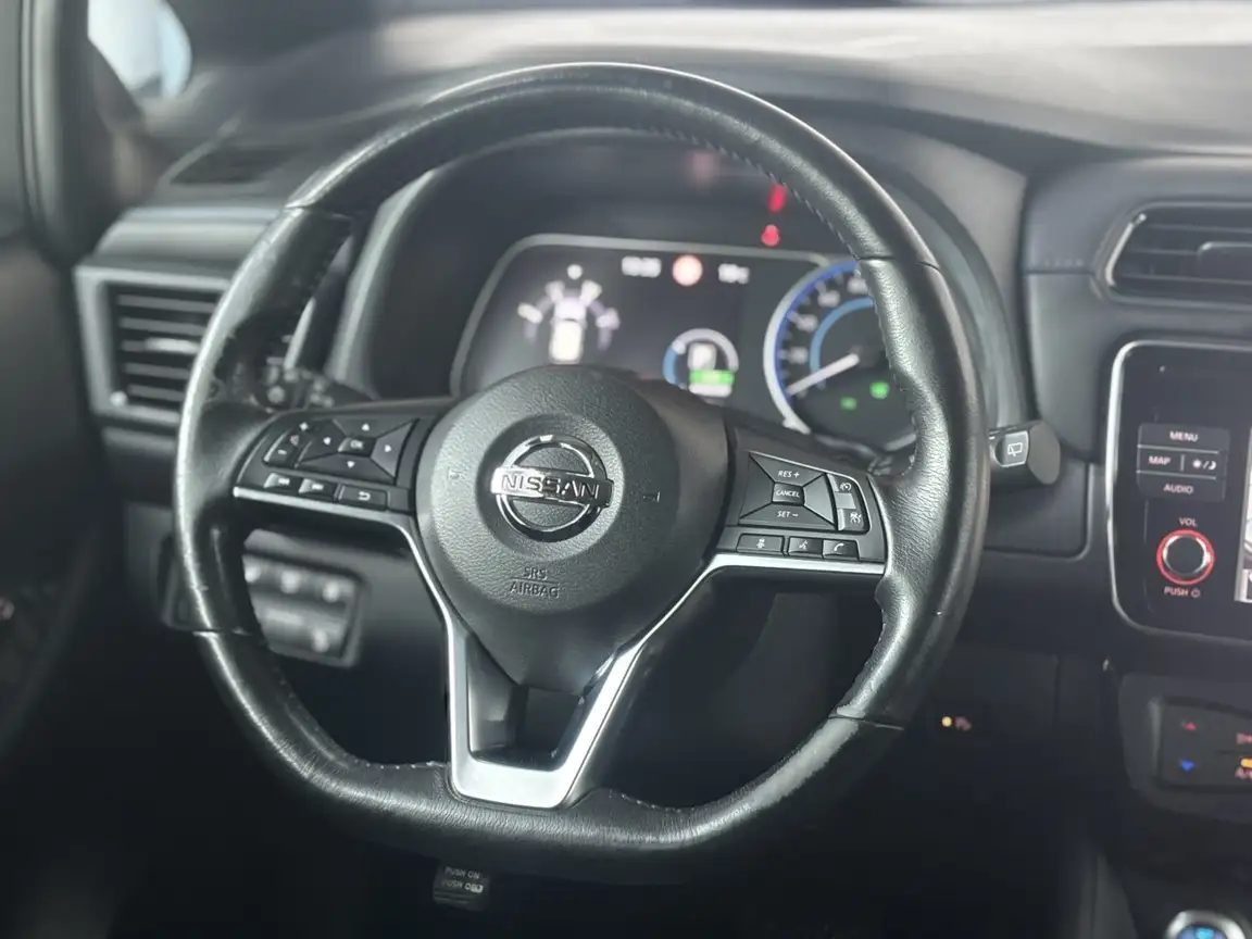 NISSAN LEAF