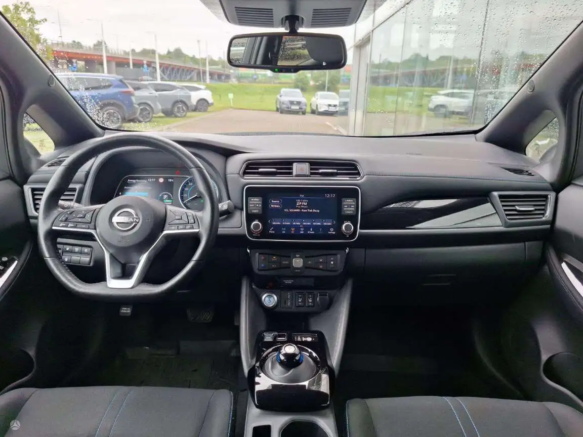 NISSAN LEAF