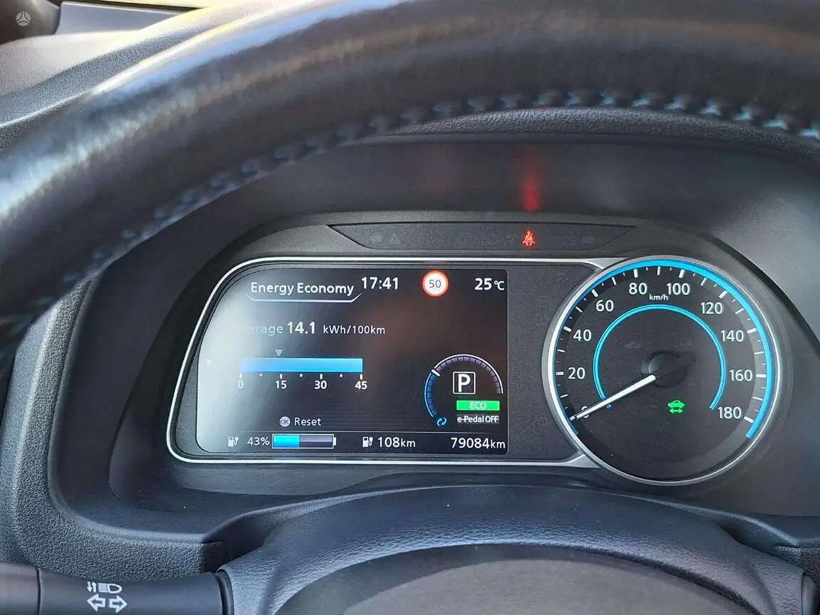 NISSAN LEAF
