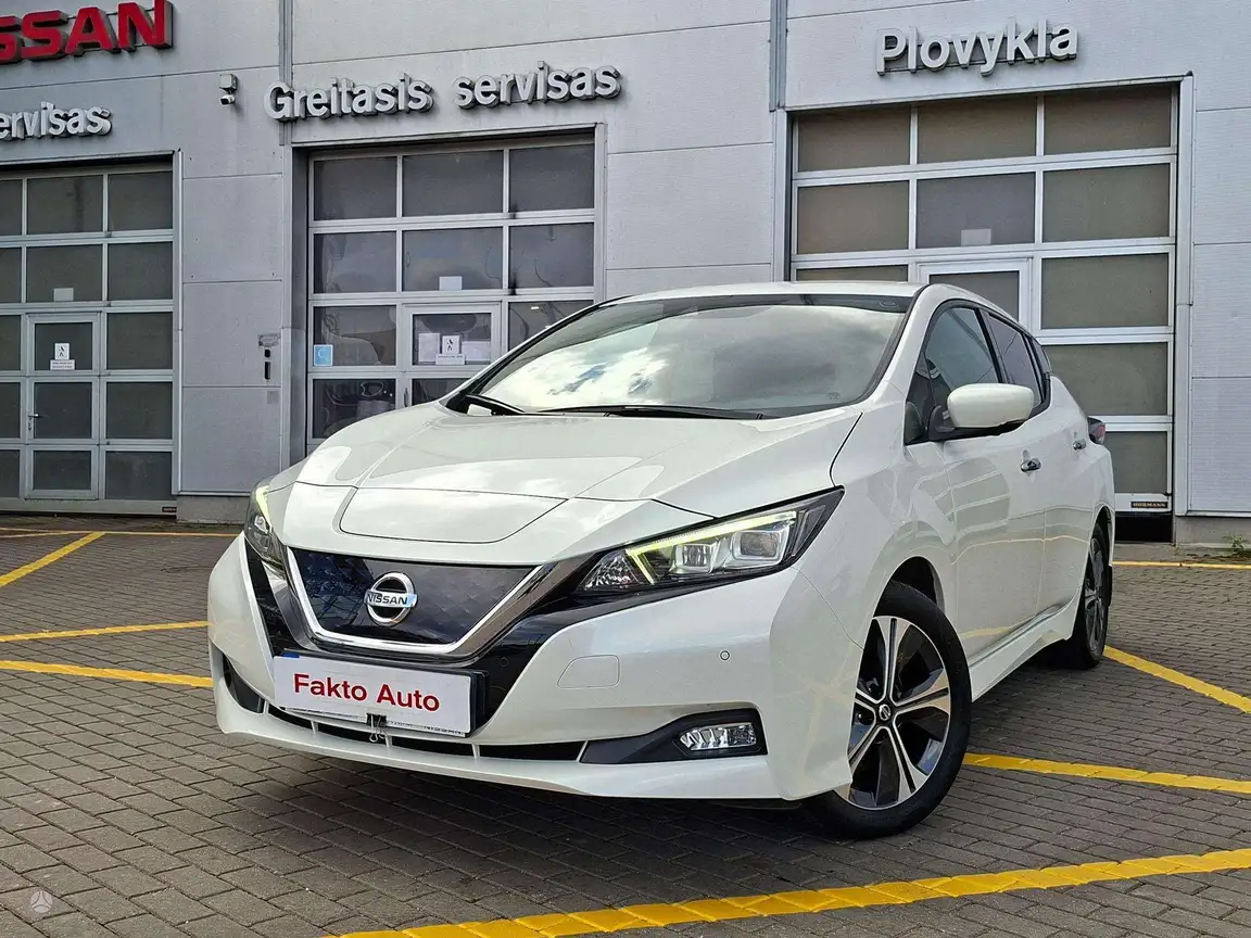 NISSAN LEAF
