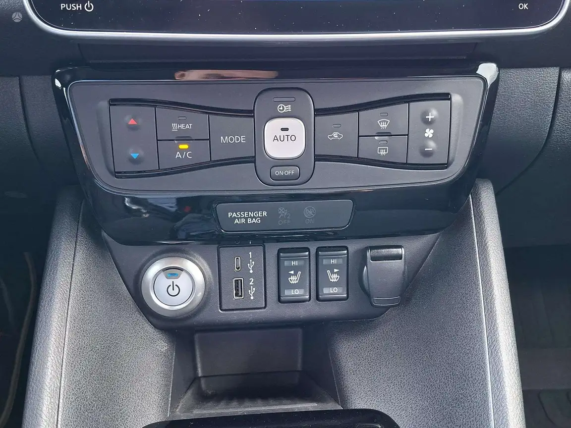NISSAN LEAF