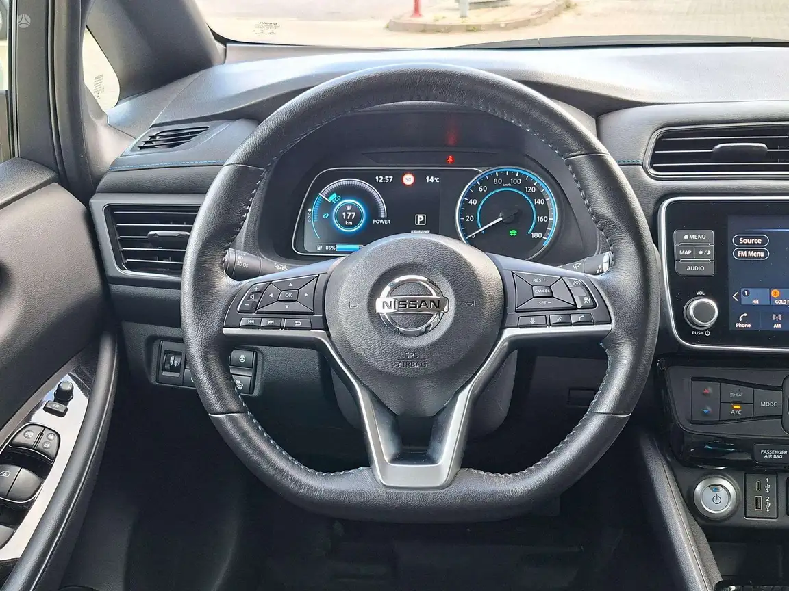 NISSAN LEAF