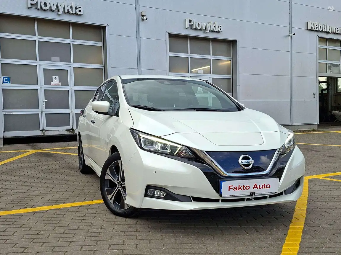 NISSAN LEAF