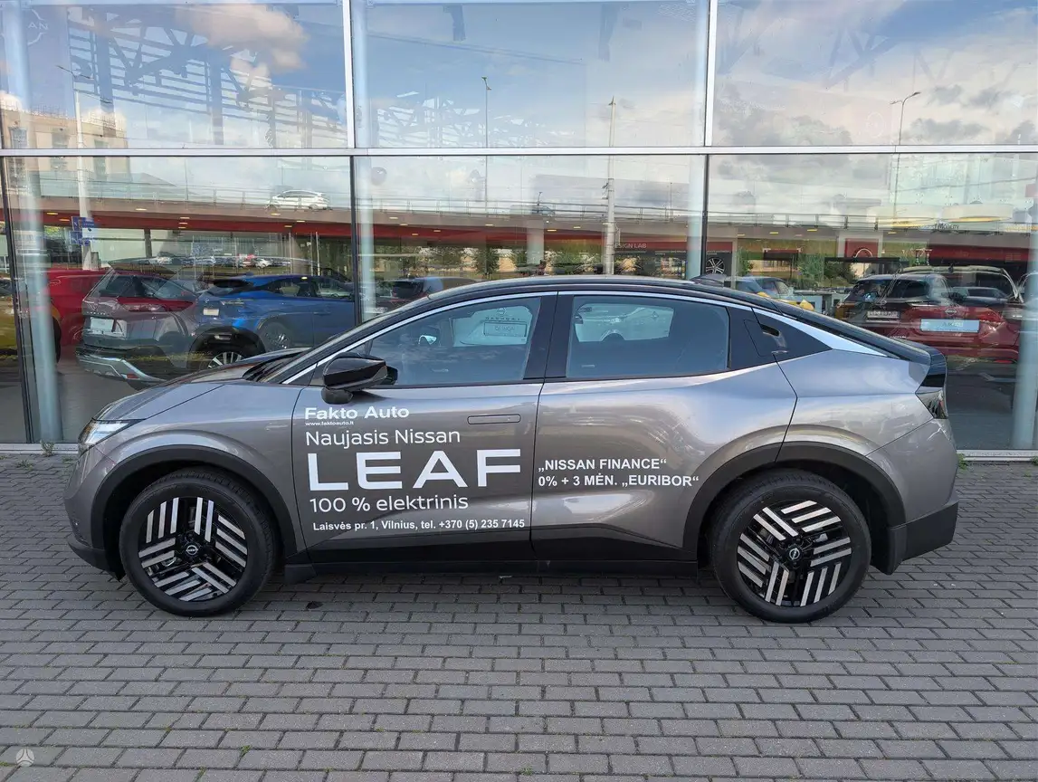 NISSAN LEAF