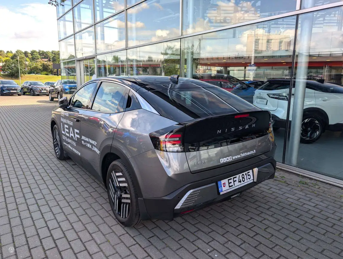 NISSAN LEAF