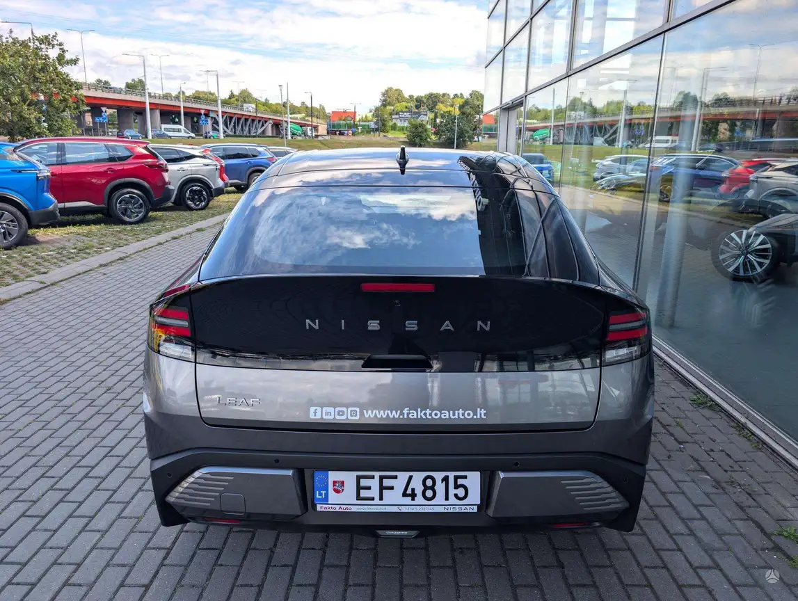 NISSAN LEAF