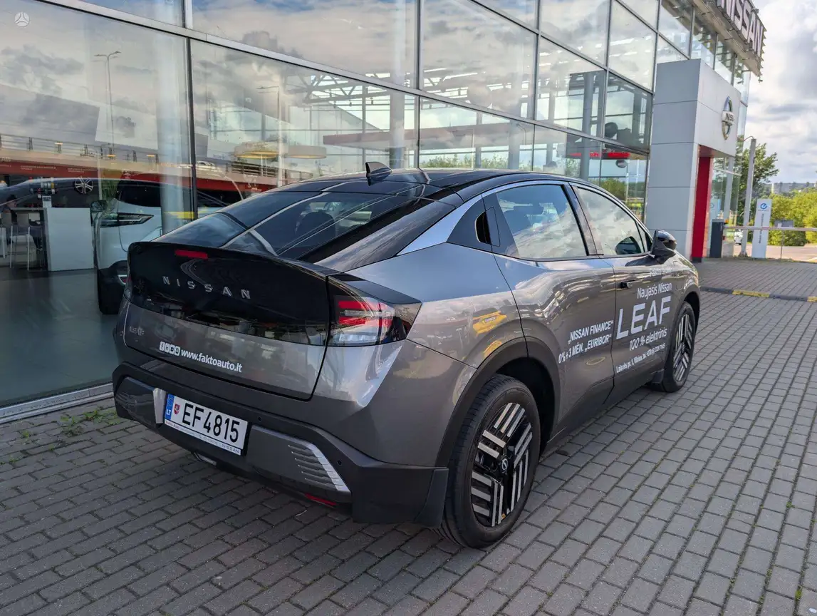 NISSAN LEAF