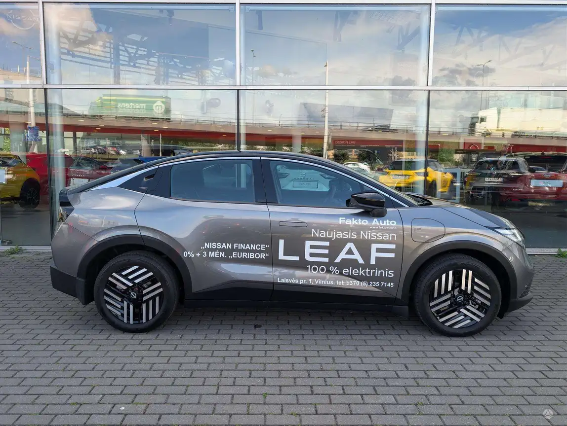 NISSAN LEAF