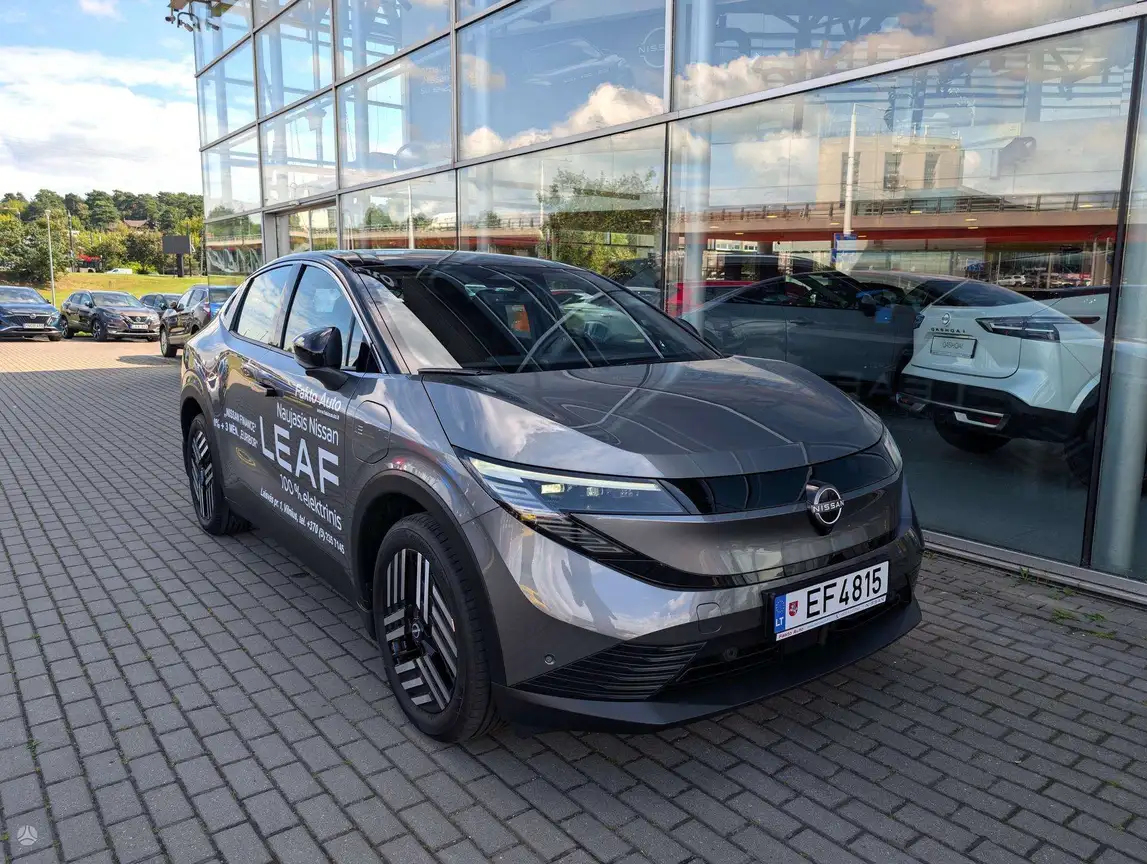 NISSAN LEAF