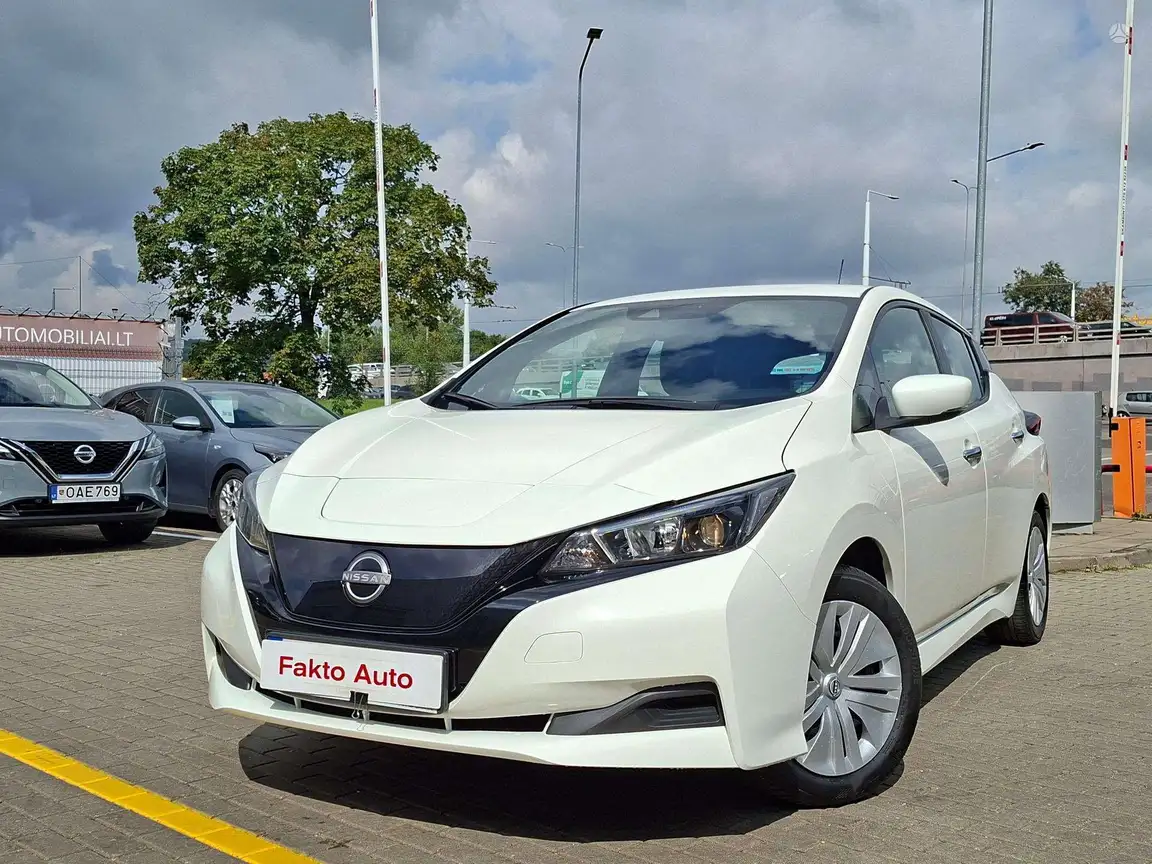 NISSAN LEAF