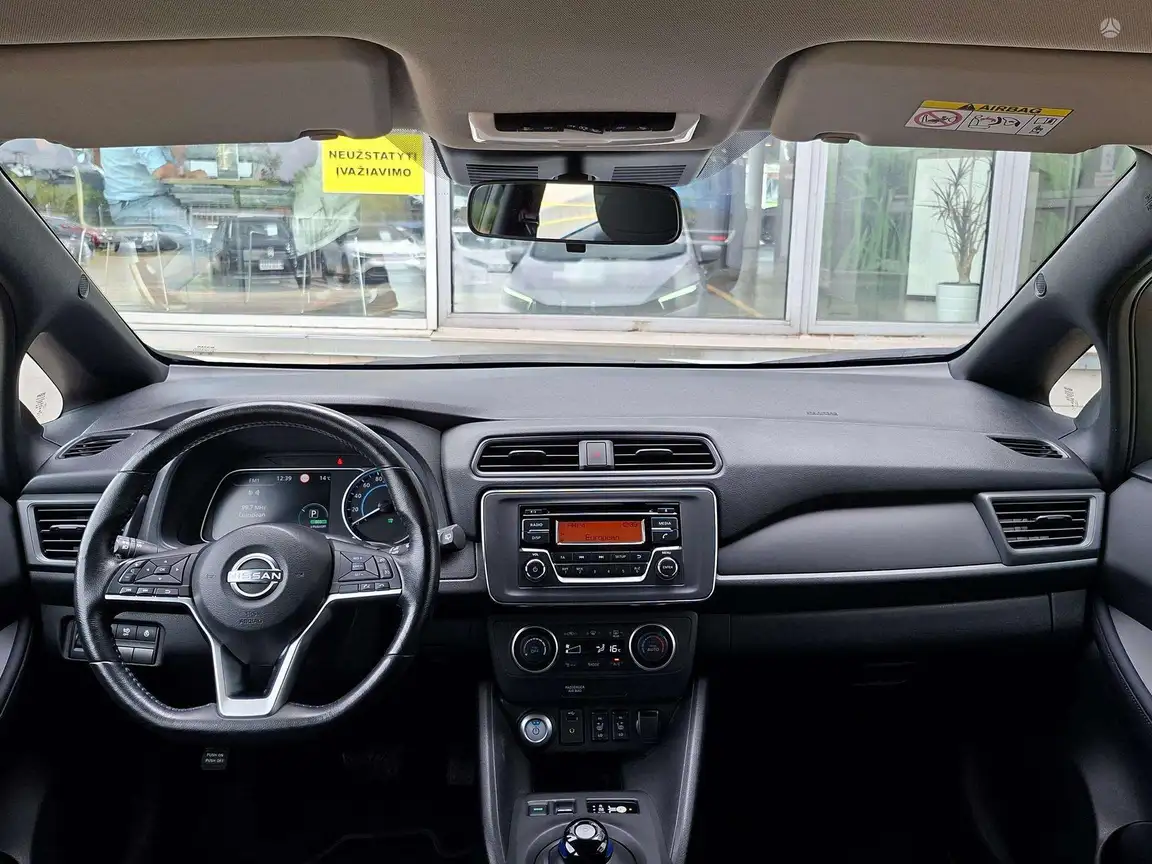 NISSAN LEAF