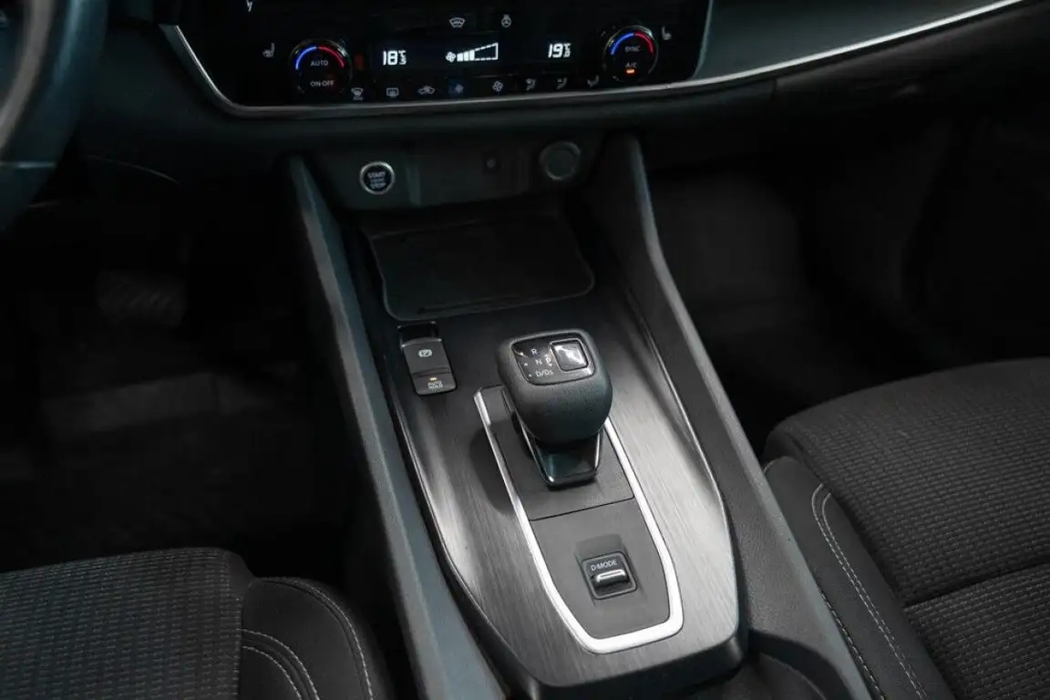 NISSAN QASHQAI