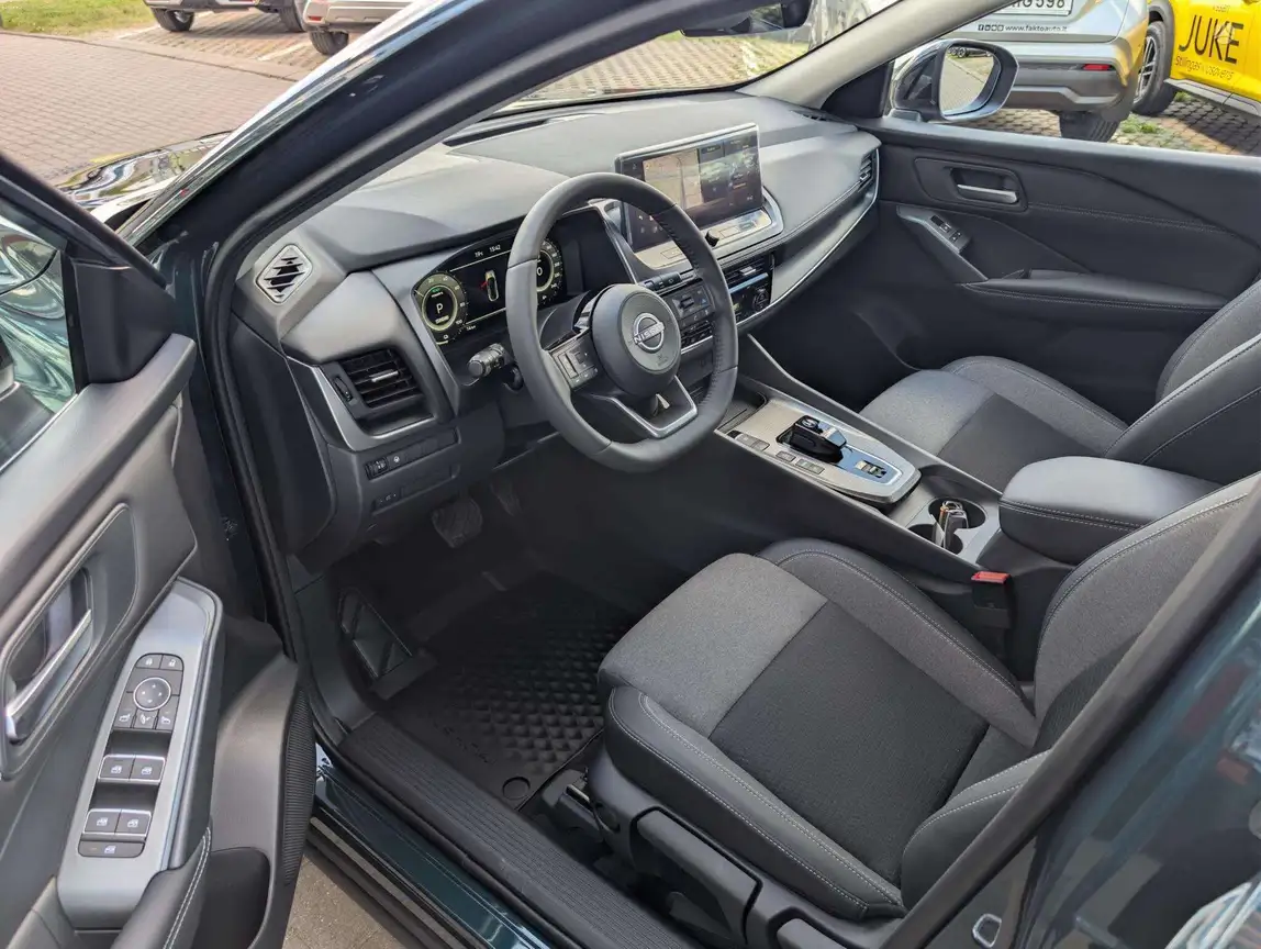 NISSAN QASHQAI