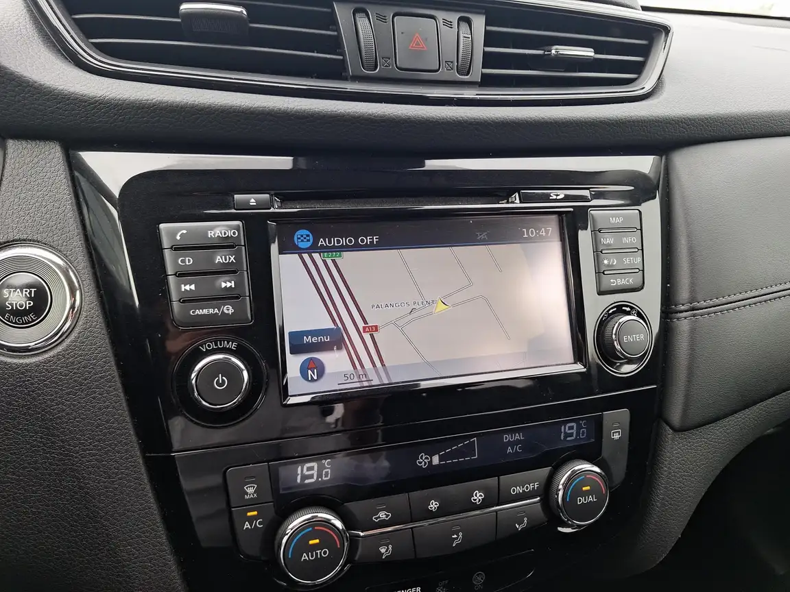 NISSAN X-TRAIL