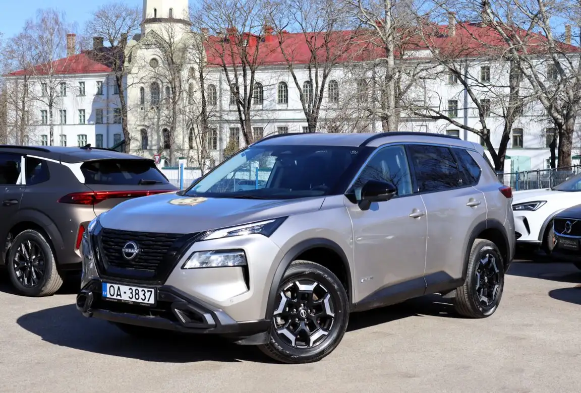 NISSAN X-TRAIL