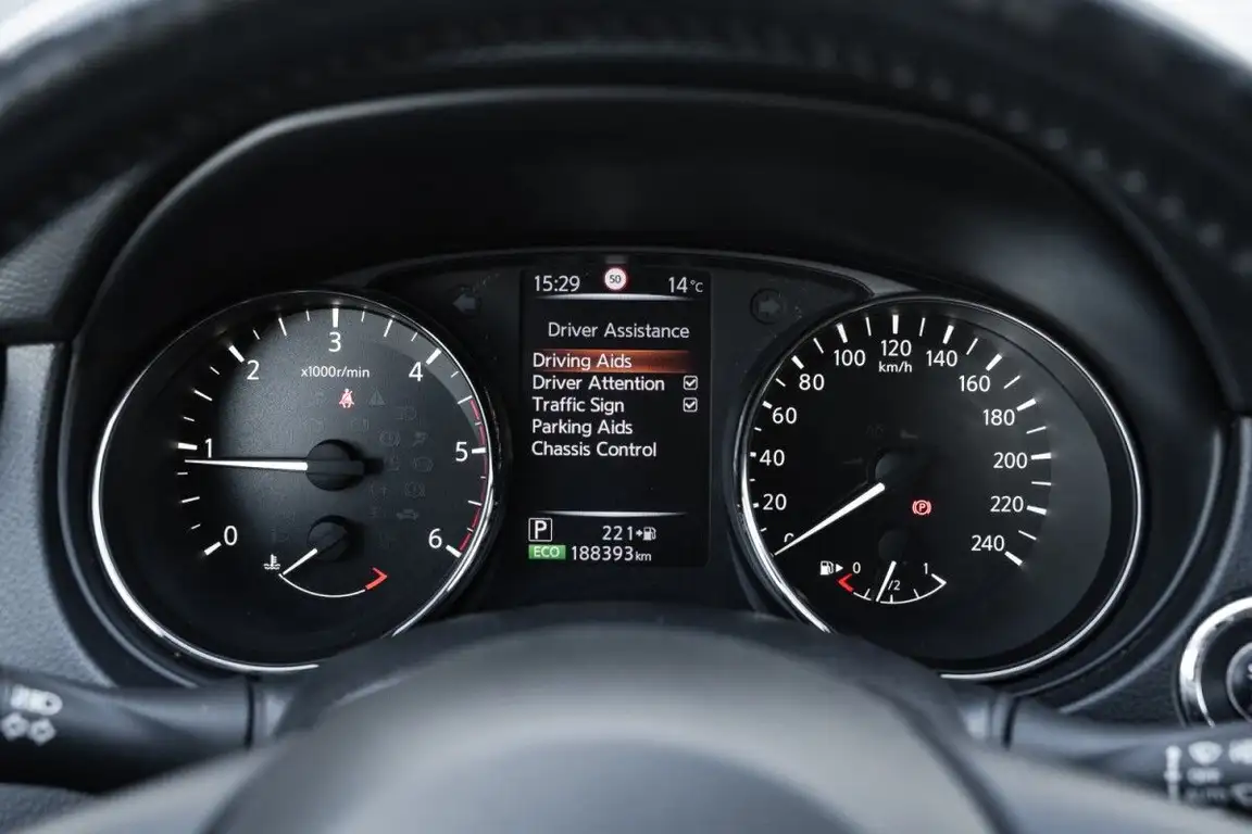 NISSAN X-TRAIL