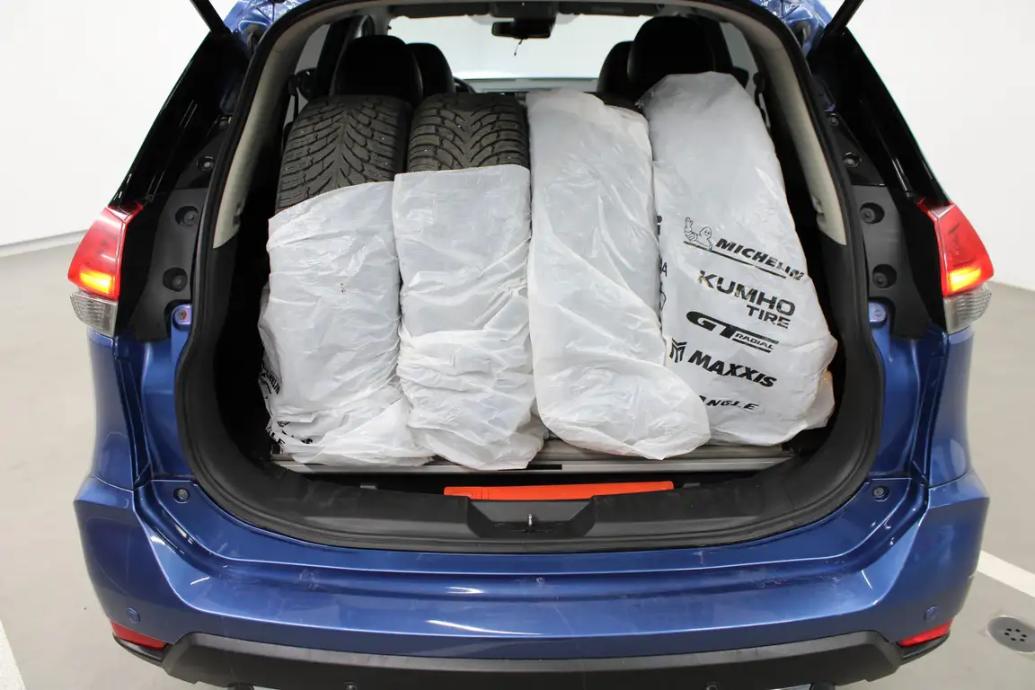 NISSAN X-TRAIL