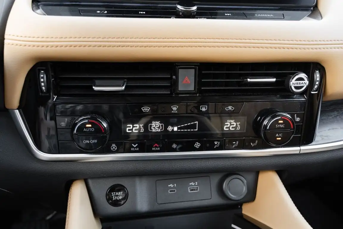 NISSAN X-TRAIL